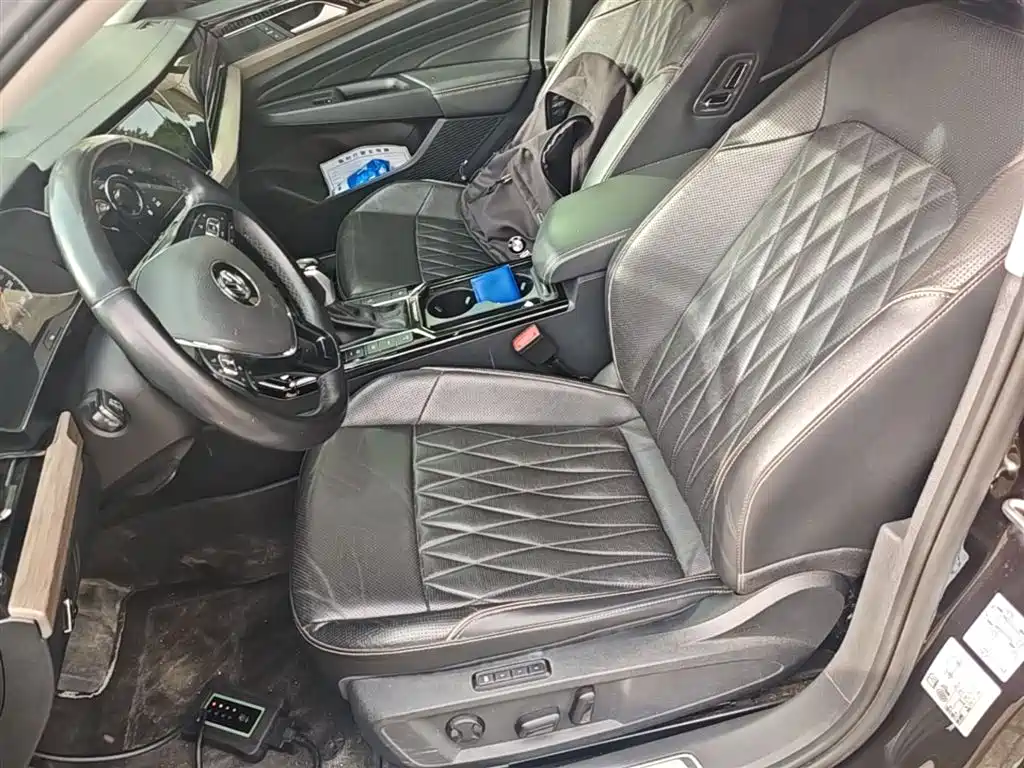 Volkswagen Passat New Energy 2020 — фото 15