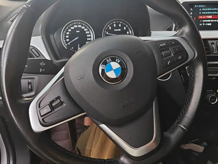 BMW X1 2018 — фото 15