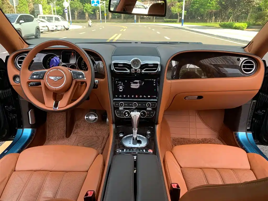 Bentley Flying Spur 2012 — фото 10