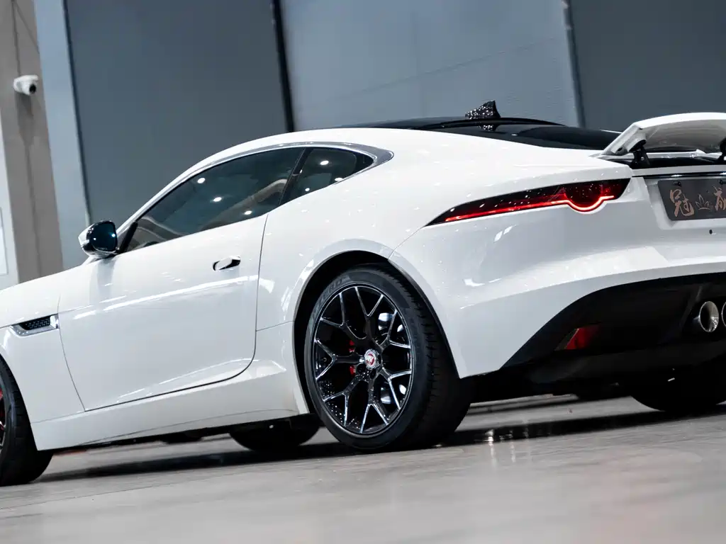 Jaguar F-TYPE 2017 — фото 5