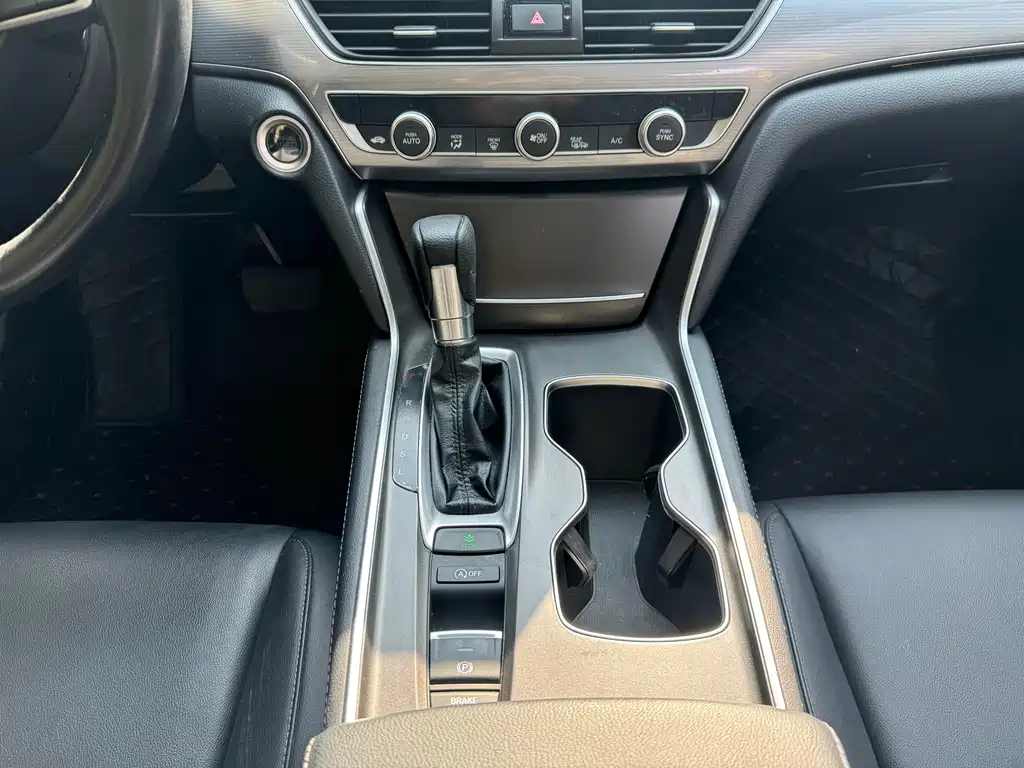 Honda Accord 2021 — фото 11