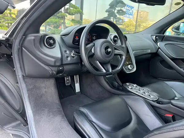 McLaren GT 2022