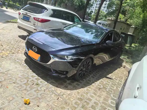Mazda 3 Axela 2023