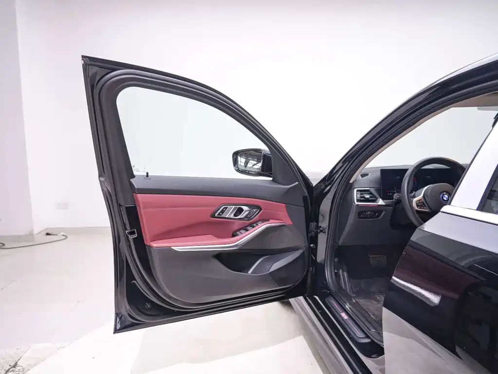 BMW i3 2023 — фото 13