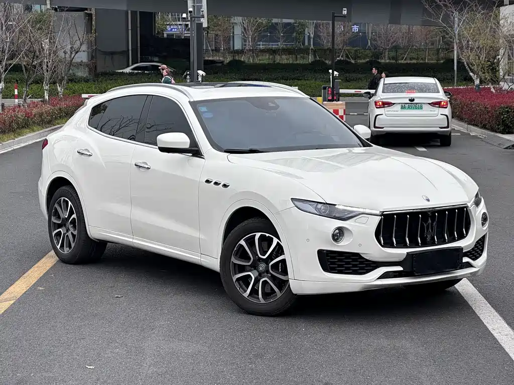 Maserati Levante 2017 — фото 3
