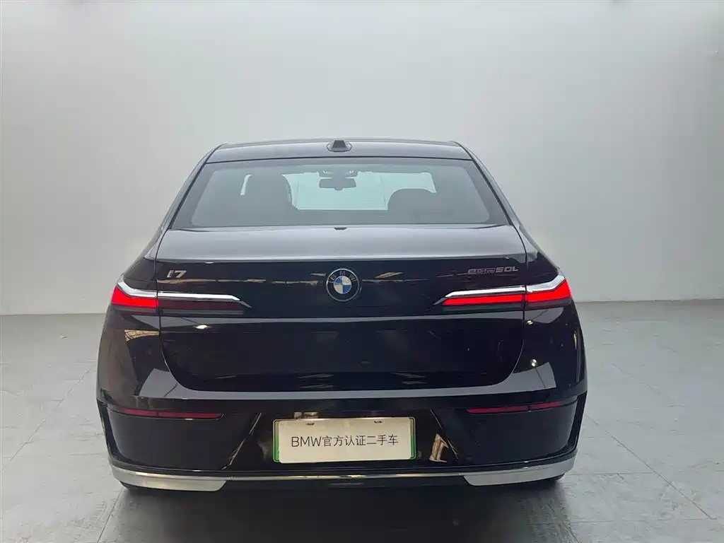 BMW i7 2025 — фото 5