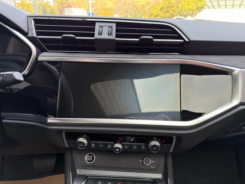 Audi Q3 Sportback 2022 — фото 21