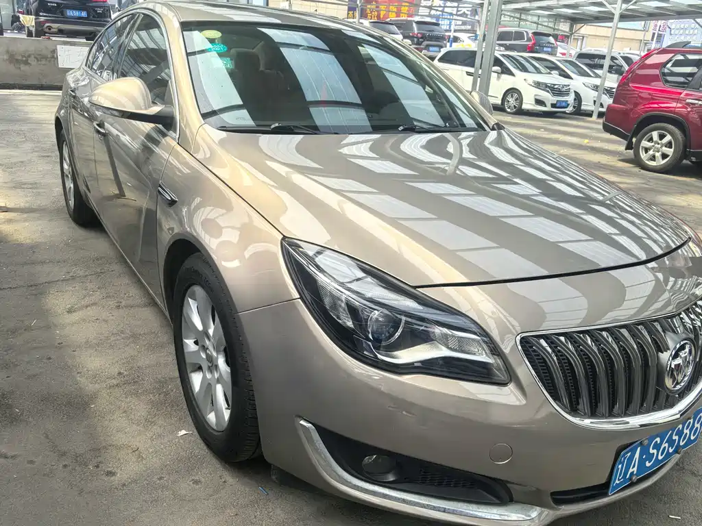 Buick Regal 2014 — фото 1