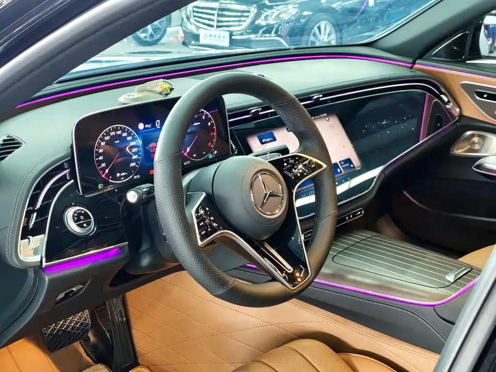 Mercedes-Benz E-Class 2025 — фото 4
