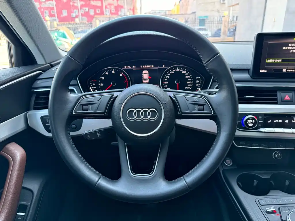 Audi A4L 2017 — фото 20
