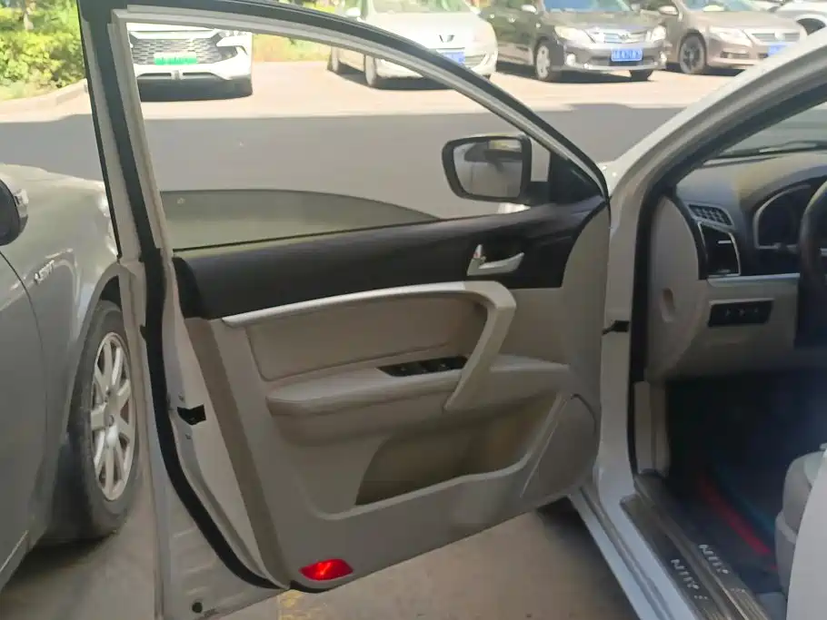Geely Emgrand 2015