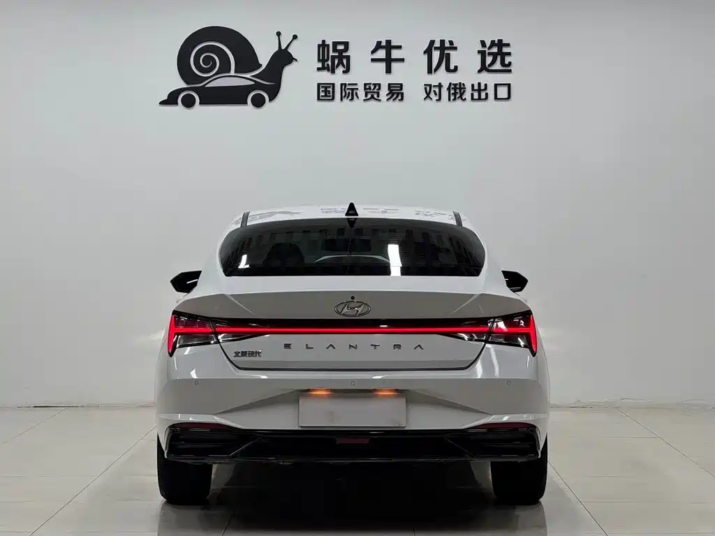 Hyundai Elantra 2022