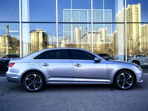 Audi A4L 2017