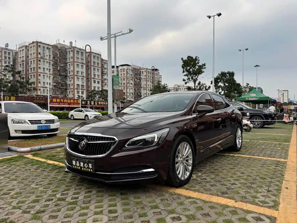 Buick LaCrosse 2017 — фото 1