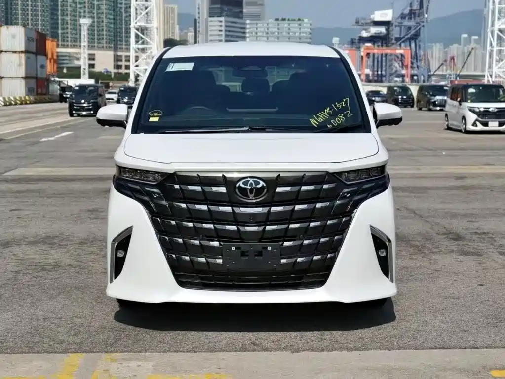 Toyota Alphard 2026 — фото 2