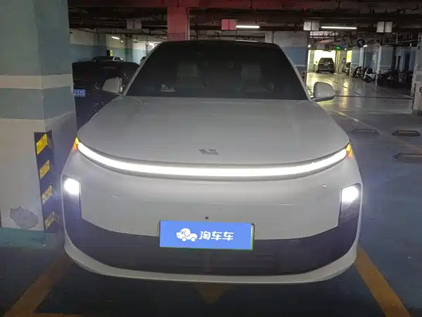 Li Auto L6 2024