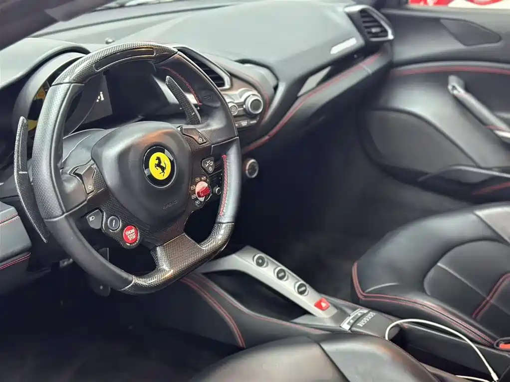Ferrari 488 2018 — фото 6