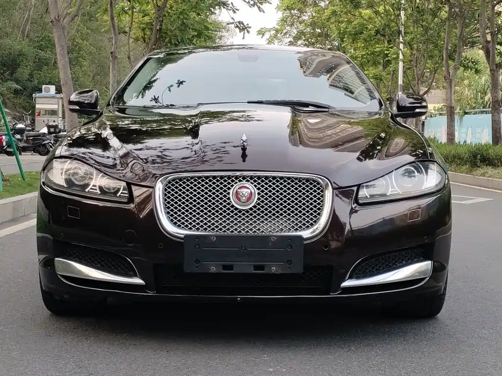 Jaguar XF 2015 — фото 3