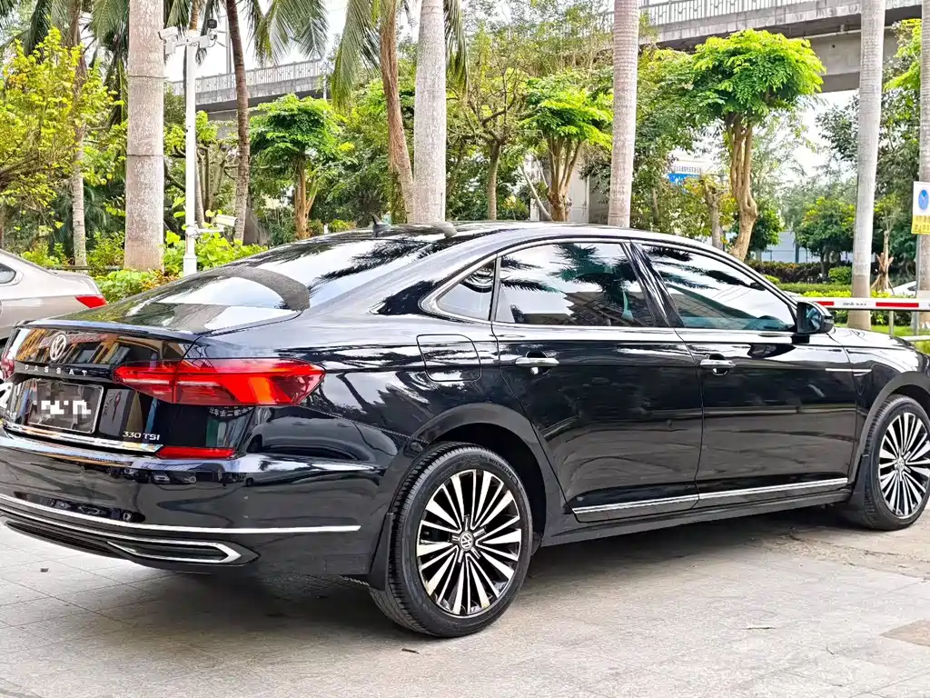 Volkswagen Passat 2020 — фото 9