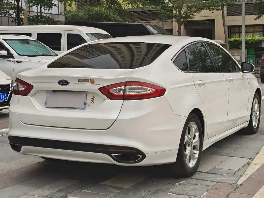 Ford Mondeo 2016 — фото 10