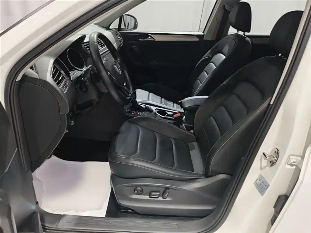 Volkswagen Tiguan L 2018 — фото 15