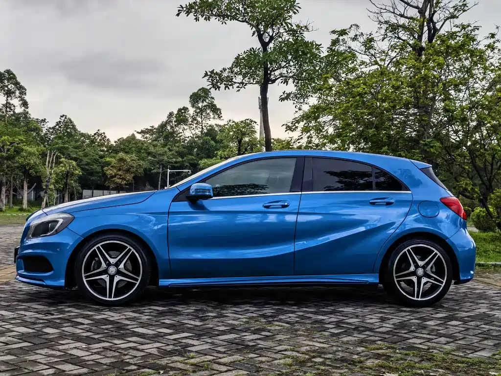 Mercedes-Benz A-Class 2014 — фото 4