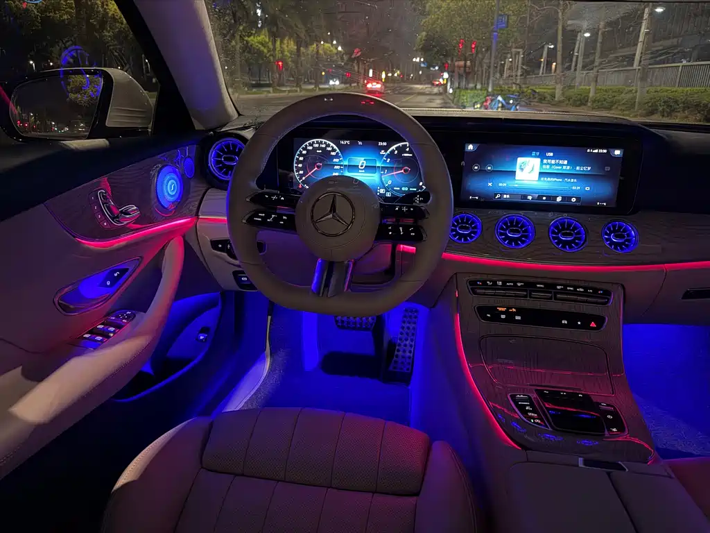 Mercedes-Benz E-Class 2023 — фото 11
