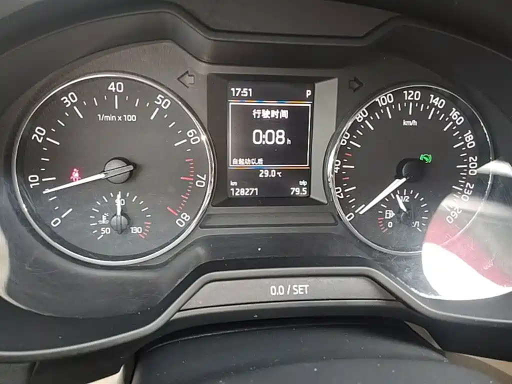 Skoda Octavia 2015 — фото 12