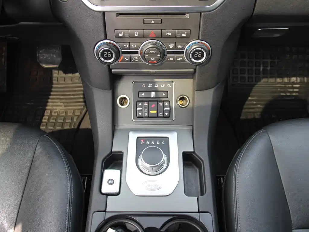 Land Rover Discovery 2014 — фото 23