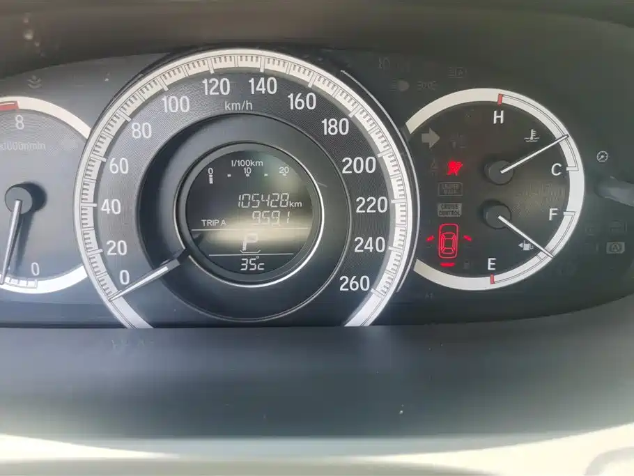 Honda Accord 2017 — фото 14