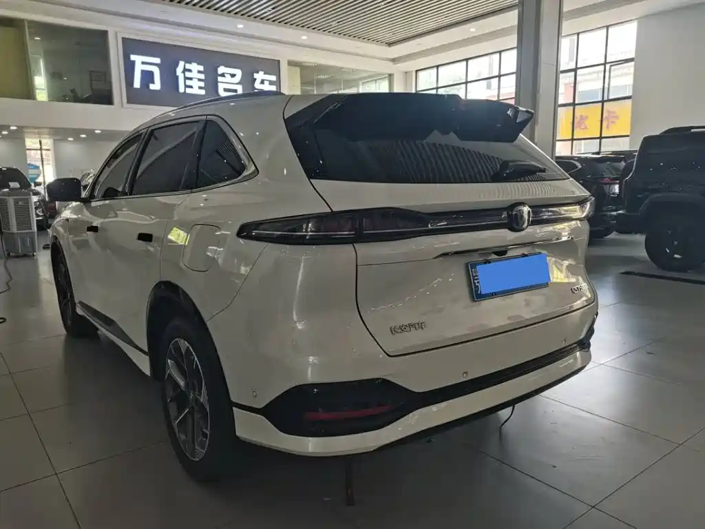 Changan CS75PLUS 2024 — фото 9