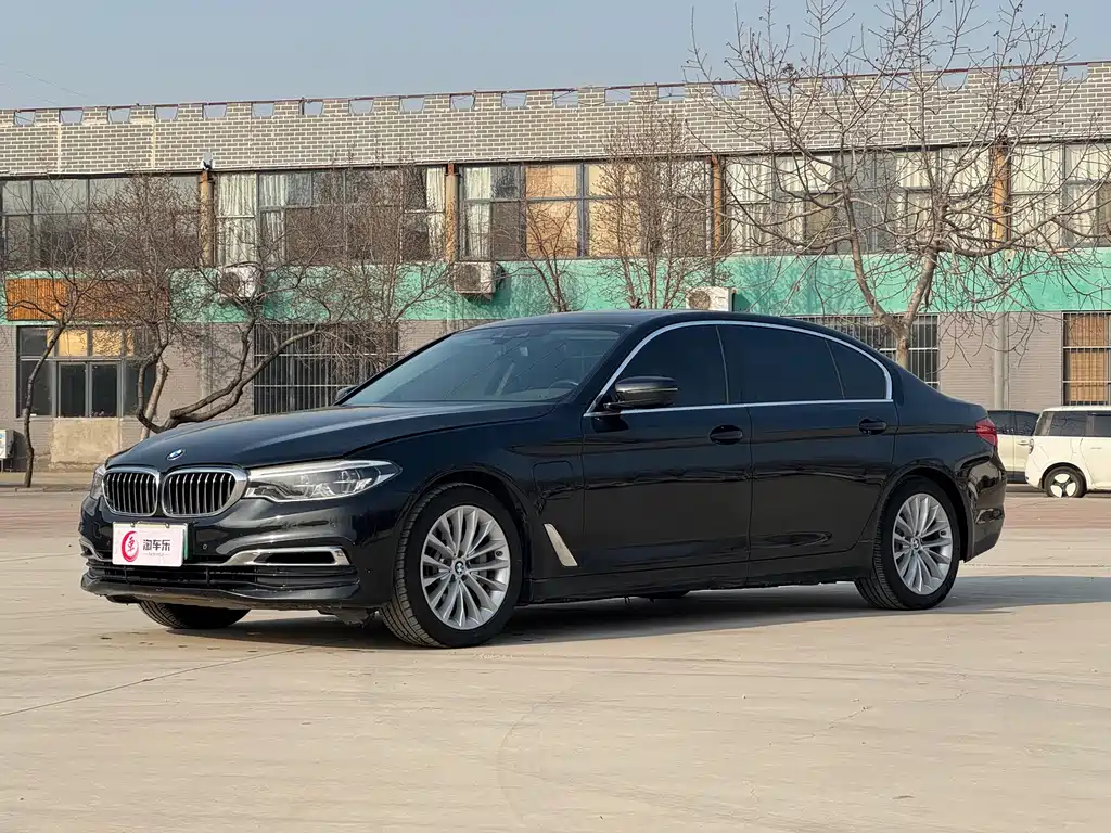 BMW 5 Series New Energy 2019 — фото 1