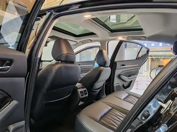 Nissan Teana 2025