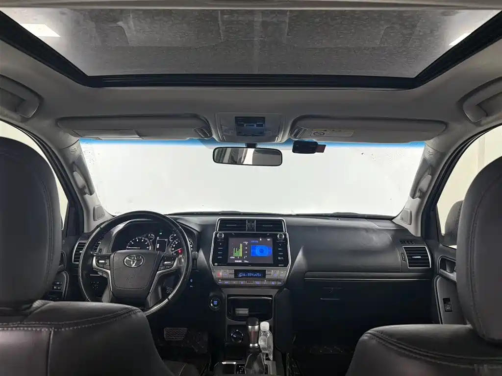Toyota Prado 2019 — фото 5