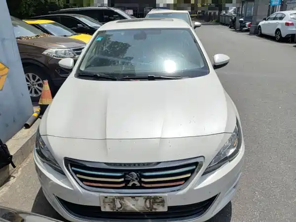 Peugeot 408 2016