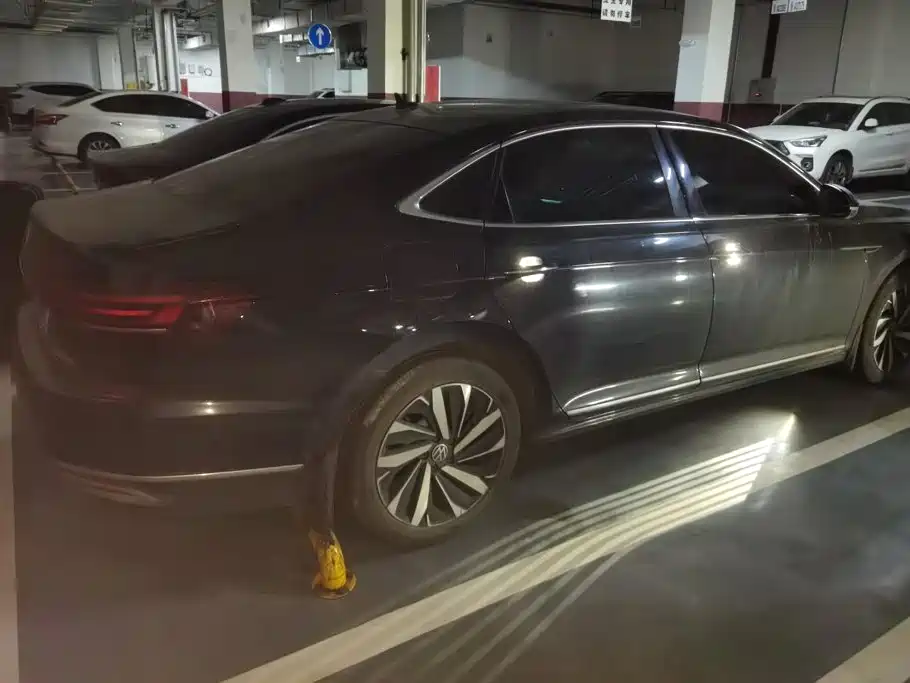 Volkswagen Passat 2022