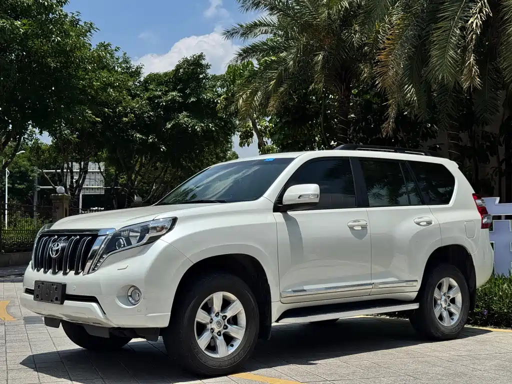 Toyota Prado 2016 — фото 1