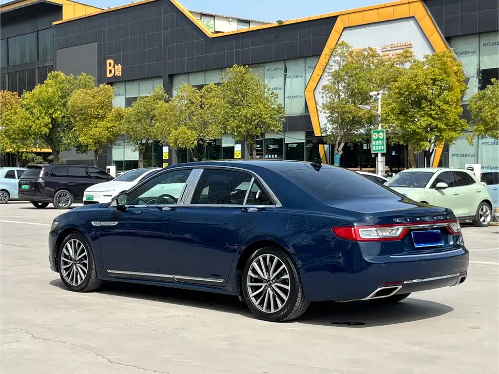 Lincoln Continental 2020 — фото 35