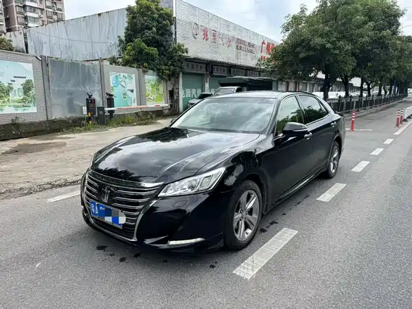 Toyota Crown 2017