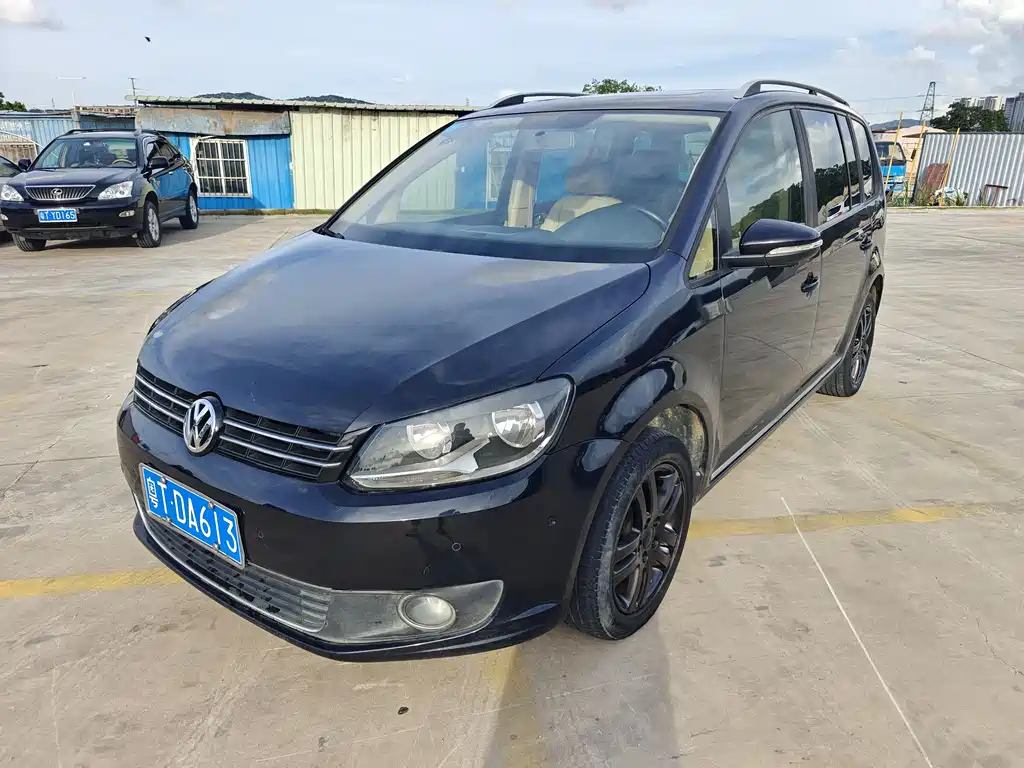 Volkswagen Touran 2011