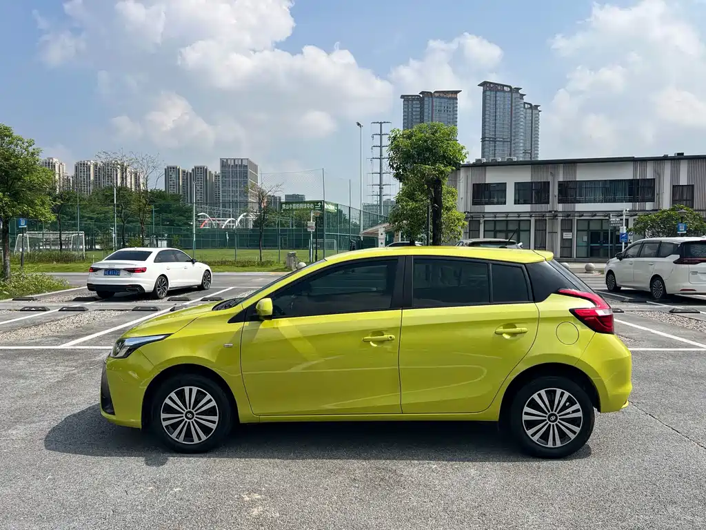 Toyota Yaris L 2016