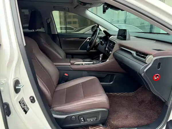 Lexus RX 2020