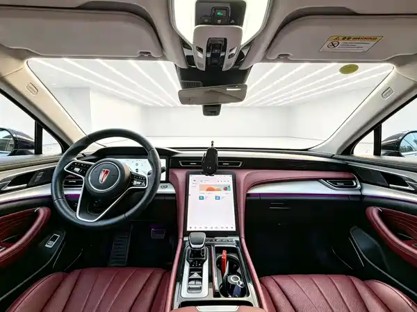 Hongqi H5 2025