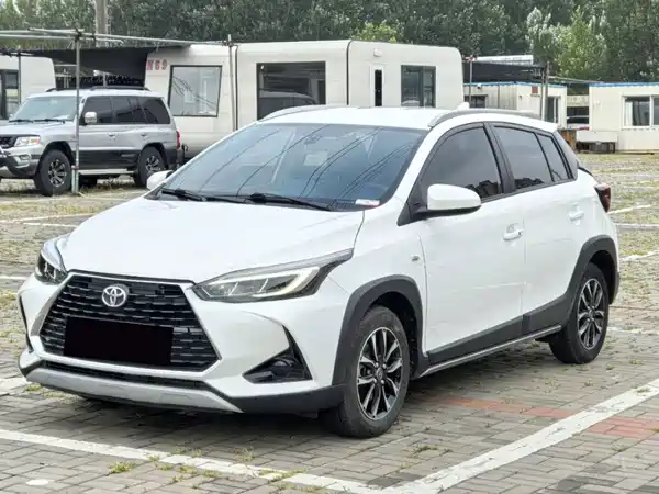 Toyota Yaris L 2022