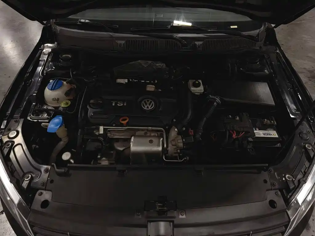 Volkswagen Lavida 2013