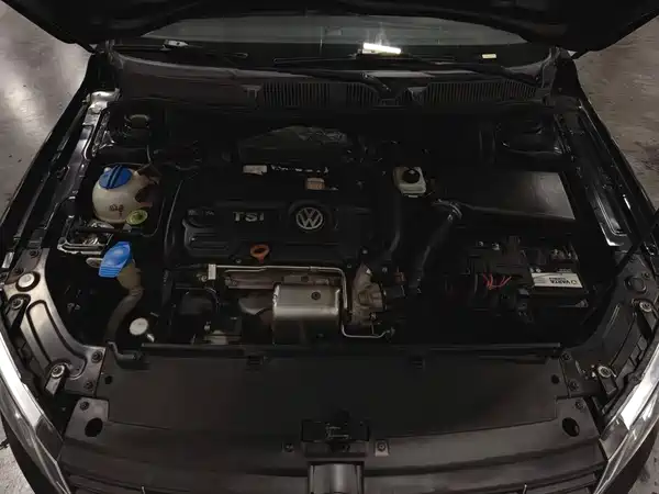 Volkswagen Lavida 2013