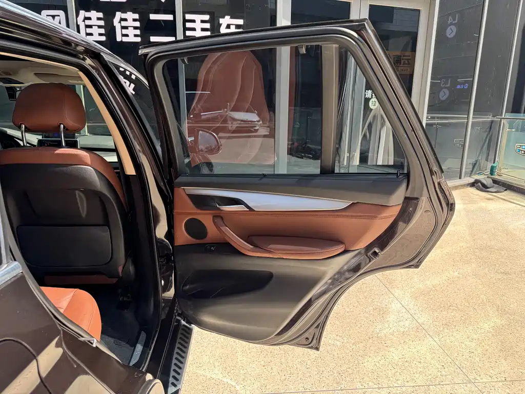 BMW X5 2017 — фото 16