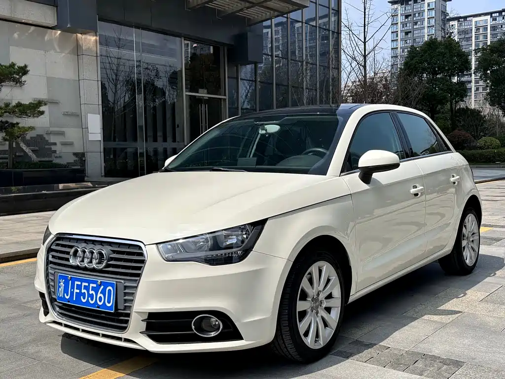 Audi A1 2013 — фото 1