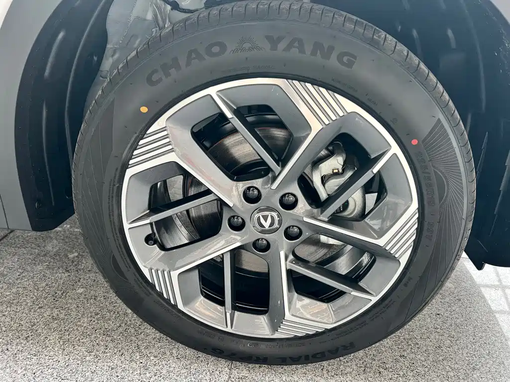 Changan CS75 PLUS 2026 — фото 14