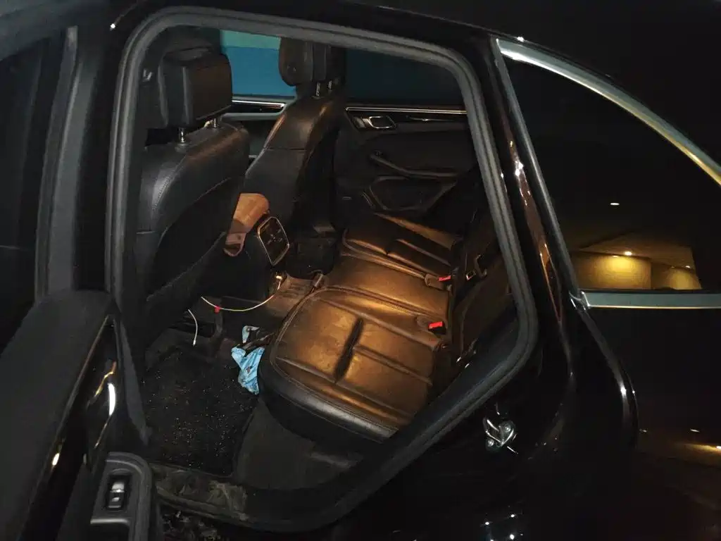 Porsche Macan 2020 — фото 15